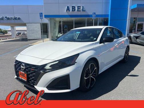 Glacier White 2024 Nissan Altima SR FWD