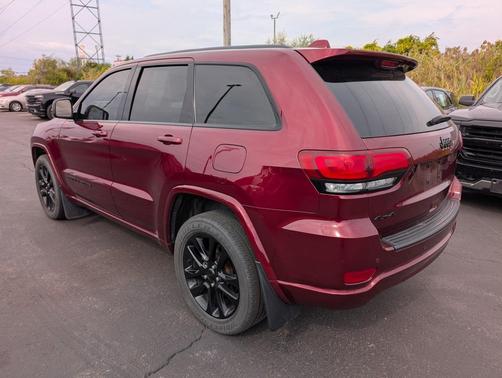 2021 Jeep Grand Cherokee Laredo
