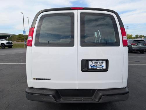 2024 GMC Savana 2500 Work Van