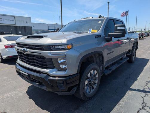 Sterling Gray Metallic 2024 Chevrolet Silverado 2500 Custom
