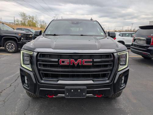 Onyx Black 2023 GMC Yukon AT4