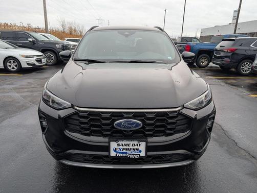 2023 Ford Escape ST-Line Elite