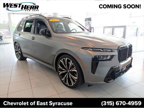 2023 BMW X7 M60i