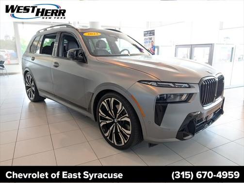 2023 BMW X7 M60i