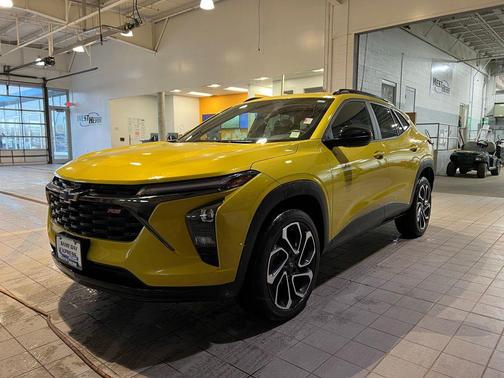 Nitro Yellow Metallic 2024 Chevrolet Trax FWD 2RS