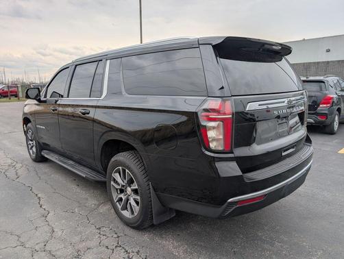 Black 2022 Chevrolet Suburban LT