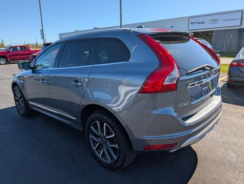 2017 Volvo XC60 T6 Dynamic