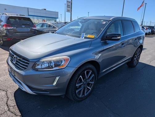 2017 Volvo XC60 T6 Dynamic