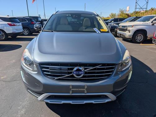 2017 Volvo XC60 T6 Dynamic