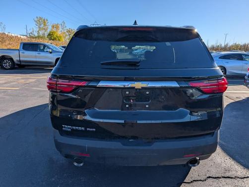 2024 Chevrolet Traverse LS