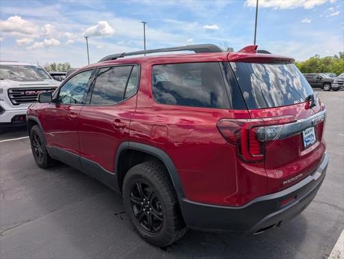 2023 GMC Acadia AWD AT4
