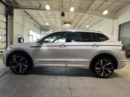 2022 Volkswagen Tiguan 2.0T SEL R-Line 4MOTION