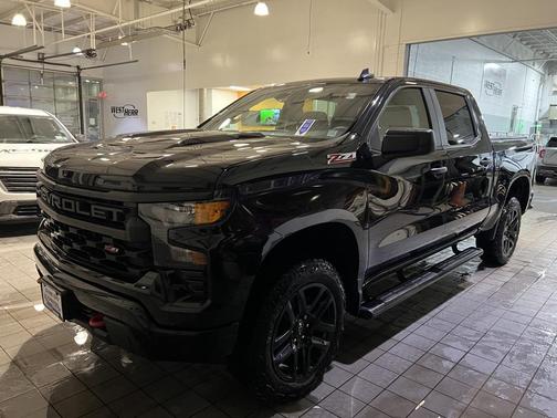 2022 Chevrolet Silverado 1500 Custom Trail Boss