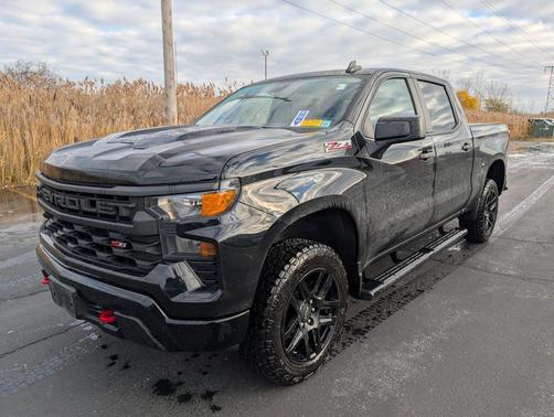 2022 Chevrolet Silverado 1500 Custom Trail Boss