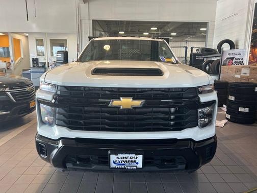 Summit White 2024 Chevrolet Silverado 3500 WT