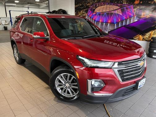 2023 Chevrolet Traverse LT Cloth