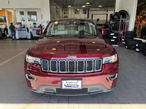 2018 Jeep Grand Cherokee Laredo E
