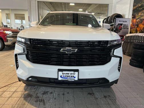 2023 Chevrolet Suburban RST