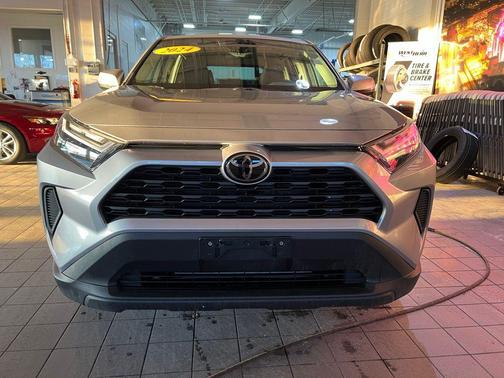 2024 Toyota RAV4 LE