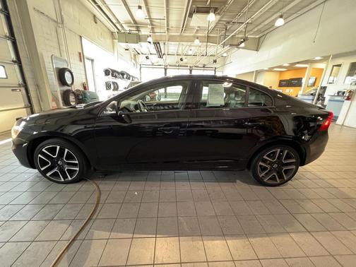 2017 Volvo S60 T5 Dynamic