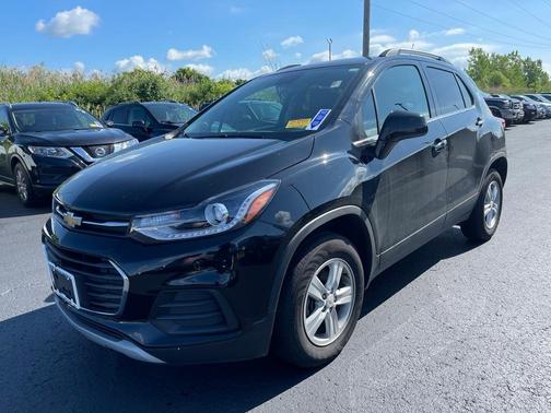 Photo 4 of 15 of 2019 Chevrolet Trax LT