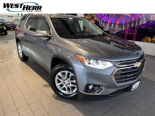 2021 Chevrolet Traverse LT Cloth