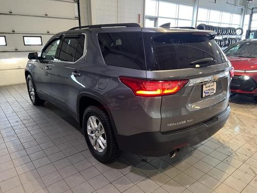 2021 Chevrolet Traverse LT Cloth