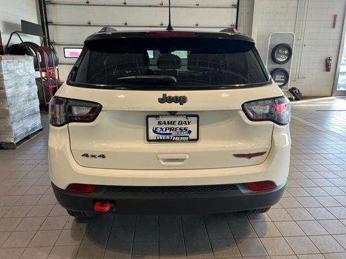 Bright White Clearcoat 2022 Jeep Compass Trailhawk