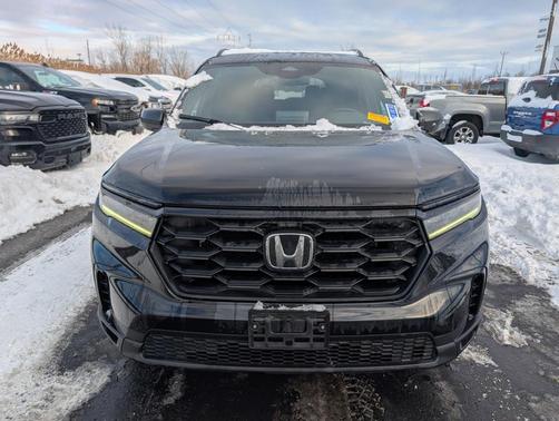 2023 Honda Pilot AWD Sport
