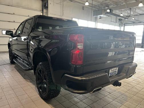 2022 Chevrolet Silverado 1500 Custom Trail Boss