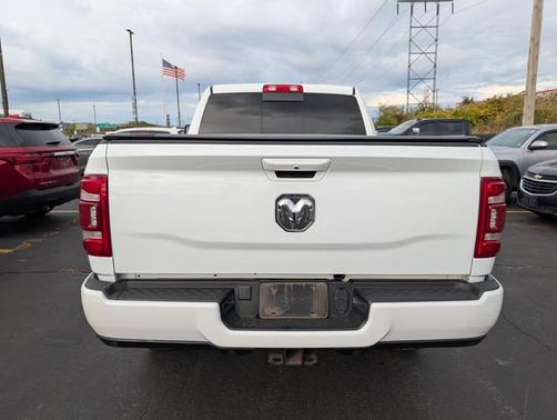 2023 RAM 2500 Laramie Crew Cab 4x4 6'4' Box