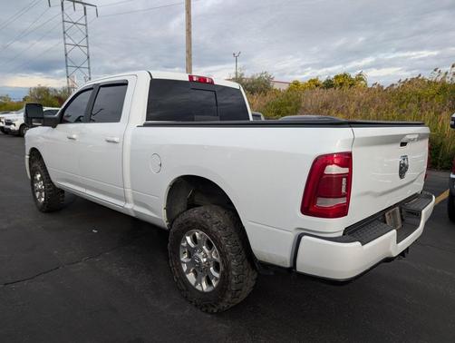 2023 RAM 2500 Laramie Crew Cab 4x4 6'4' Box