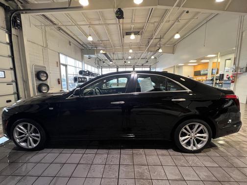 2021 Cadillac CT4 Luxury