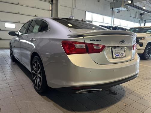 2021 Chevrolet Malibu FWD RS
