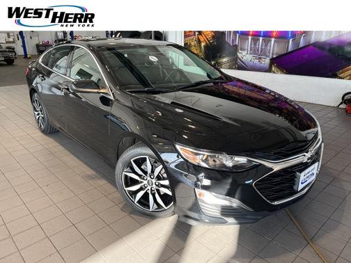 2022 Chevrolet Malibu FWD RS