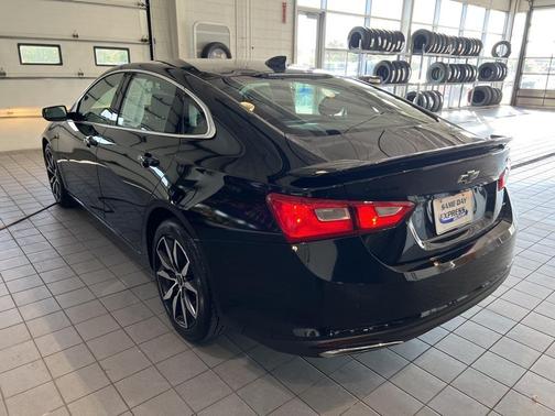 2022 Chevrolet Malibu FWD RS