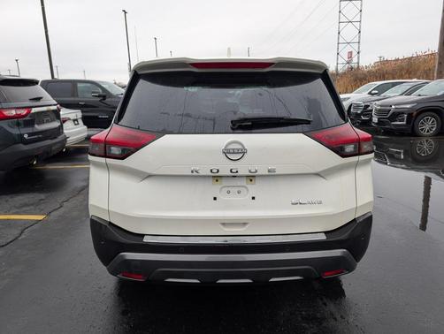 2023 Nissan Rogue SL