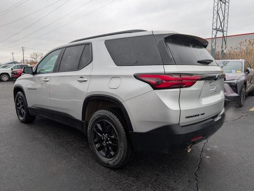 2022 Chevrolet Traverse LT Cloth