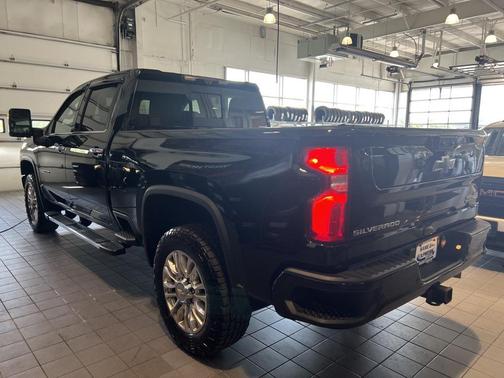 2022 Chevrolet Silverado 2500 High Country