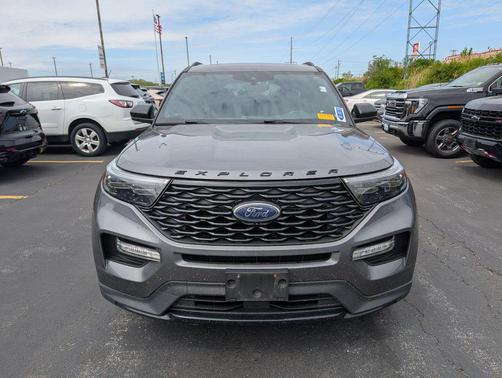 Carbonized Gray Metallic 2022 Ford Explorer ST-Line