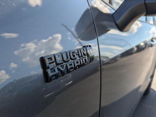 2024 Toyota RAV4 Prime SE