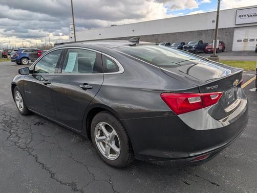 2017 Chevrolet Malibu 1LS