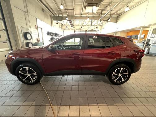 2025 Chevrolet Trax FWD 1RS