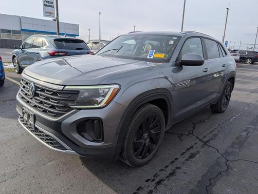 2024 Volkswagen Atlas Cross Sport 2.0T SE w/Technology 4MOTION