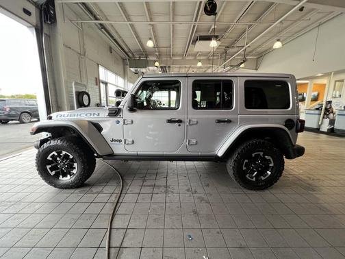 2024 Jeep Wrangler 4xe Rubicon X
