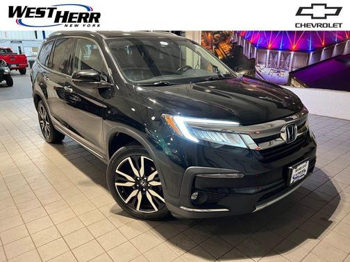 2022 Honda Pilot Touring 8-Passenger
