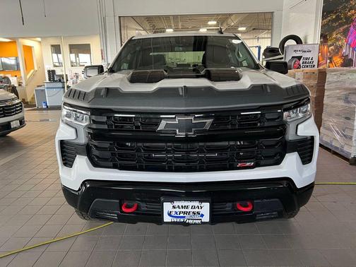 Summit White 2023 Chevrolet Silverado 1500 LT Trail Boss
