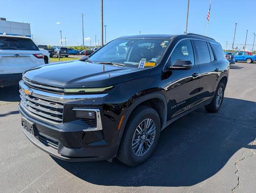 2024 Chevrolet Traverse LT