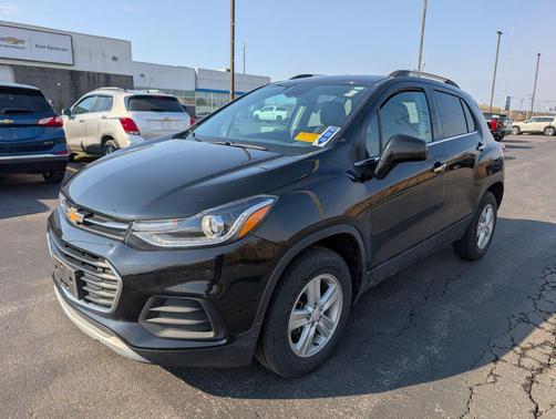 Mosaic Black Metallic 2020 Chevrolet Trax LT
