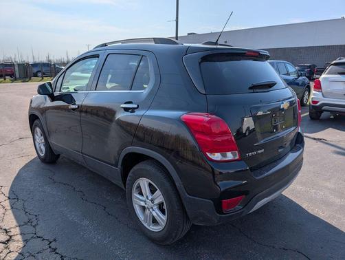 Mosaic Black Metallic 2020 Chevrolet Trax LT